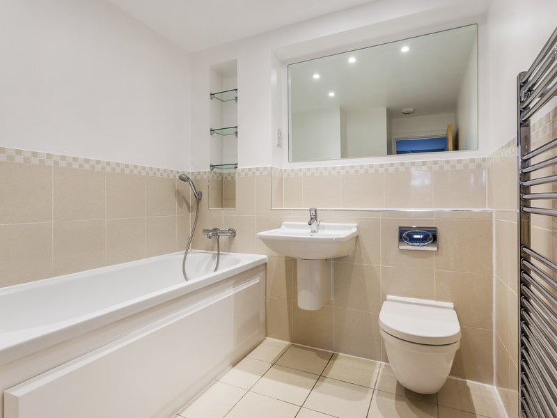 2 Bed Apartment To Rent in Horsham